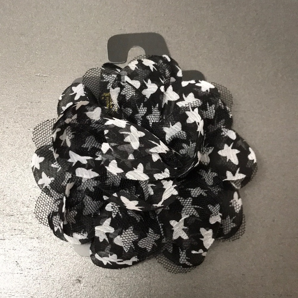 NWT Brash Hair Clip